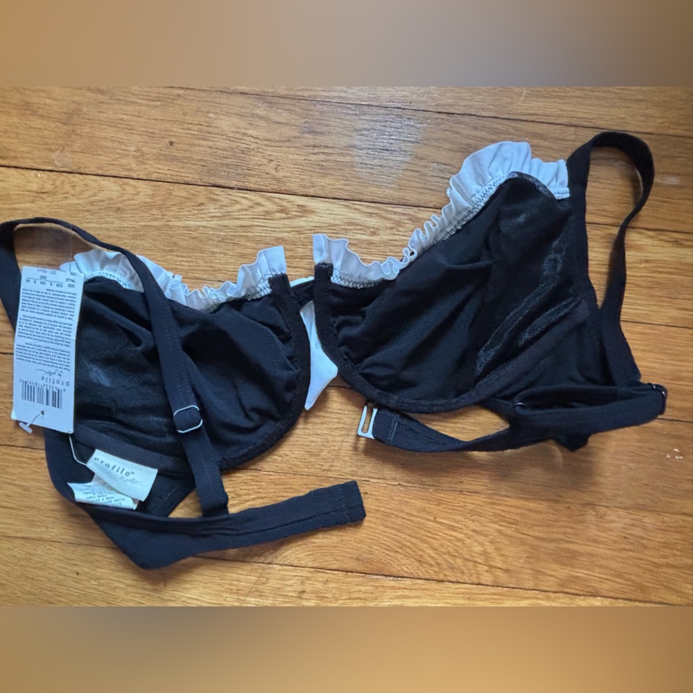 NWT 36D Profile by Gottex Black w White Ruffle Bikini Top - Picture 2 of 2